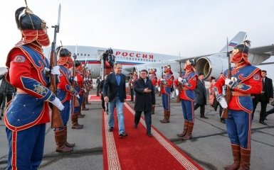 Министр Путина крупно оконфузился за рубежом: опубликовано фото