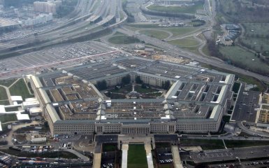 Пентагон мешает Украине обороняться