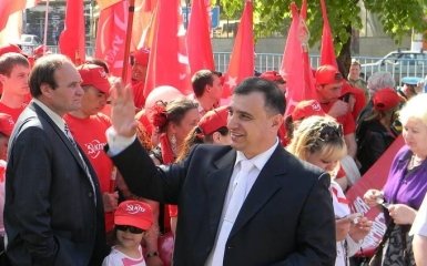 Из Киева сбежал сепаратист, который финансировал беспорядки за Россию: новые детали сдачи Донбасса