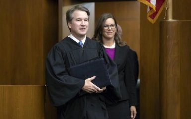 Незважаючи на гучні звинувачення: скандальний кандидат Трампа Кавано став суддею Верховного суду