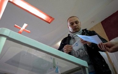 У Грузії прихильники партії Саакашвілі оточили ЦВК: з'явилося фото