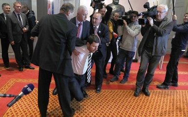 В Хорватии жестко обошлись с депутатом-фанатом Путина: появились фото