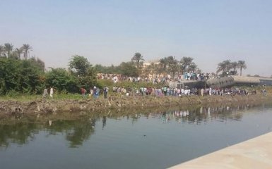 В Египте произошла масштабная катастрофа с поездом, много погибших: появились фото