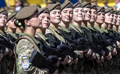 Гендерное равенство в армии: в Украине вступил в силу важный закон