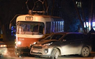 В Одессе произошло серьезное ДТП с трамваем: появились фото