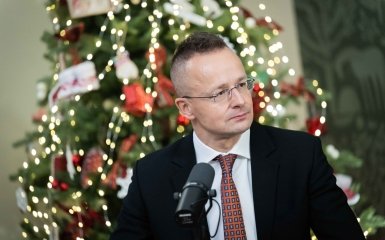 Петер Сійярто