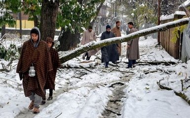 Вперше за останні 10 років Індію накрив потужний снігопад: видовищні фото і відео
