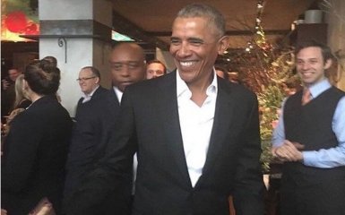 Обама поразил своим видом после отдыха: появились фото и видео
