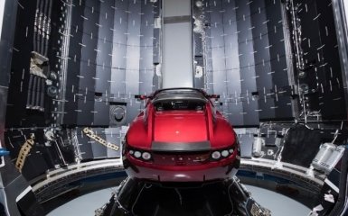 Ілон Маск відправить у космос свій автомобіль: пряма трансляція історичного запуску Falcon Heavy