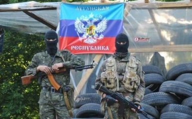 Боевики ЛНР согнали массовку на митинг против ОБСЕ: появилось фото