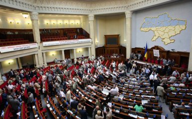 Депутаты не отменили закон об электронных декларациях