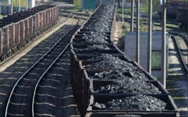 Просто воровство: сеть обсуждает вывоз донбасского угля в Россию
