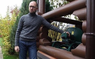 У Яценюка рассказали, что он будет делать с пулеметом: опубликовано фото