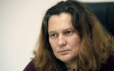 Одиозного адвоката в Киеве облили зеленкой: опубликованы фото