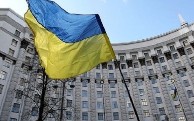 Кабмин могут переформатировать в феврале - советник президента