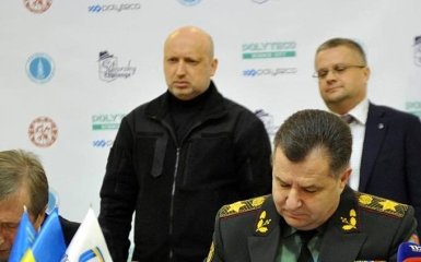 Турчинов выступил с неожиданным заявлением о собственных украинских ракетах