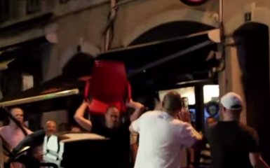 Опубліковане відео масових бійок фанатів і поліції на Євро-2016