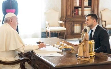 Зеленський звернувся з несподіваним проханням до Папи Римського