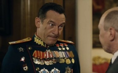 В сети появился второй трейлер черной комедии "Смерть Сталина"