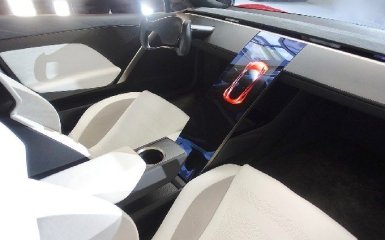 Tesla обновила систему автопилота режимом для продвинутых водителей