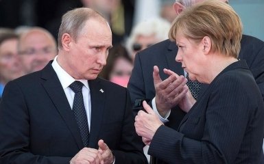 Путін розповів Меркель про причини виходу Росії з СЦКК