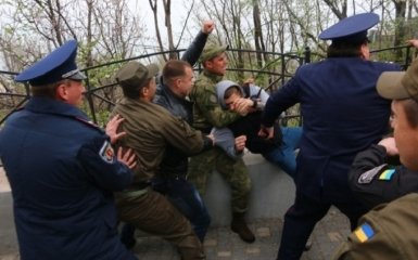 В Одесі любителі Росії побилися з націоналістами: з'явилися фото