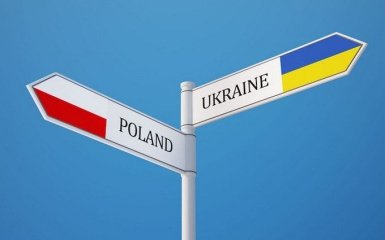 Украинцы бегут в Польшу: появилась статистика