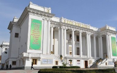 В Таджикистане милиционеров заставили дважды в месяц посещать театры
