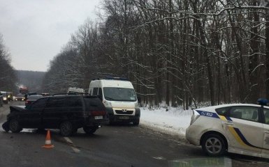 В Харькове полицейская машина попала в масштабную аварию: опубликованы фото