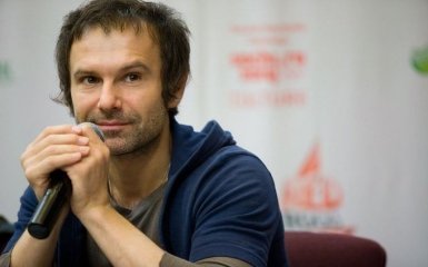 Сразу несколько известных политиков выразили желание объединиться с Вакарчуком