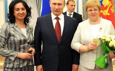 Неожиданно высокого Путина высмеяли в соцсетях: опубликованы фото