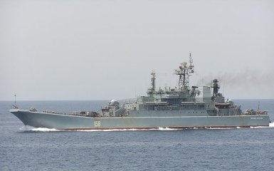 РФ разместила в Черном море два корабля с ракетами "Калибр"