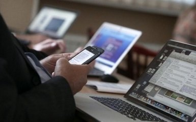 Большинство россиян хотят отключить РФ от интернета