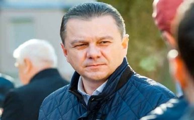 В сети показали разницу между украинскими и американскими чиновниками: появилось фото