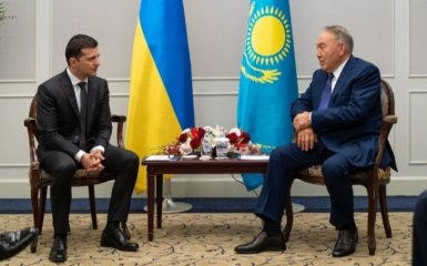 Зеленский встретился с Назарбаевым - названы главные темы переговоров