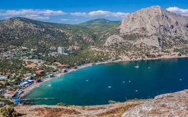 Угадай год: в соцсетях посмеялись над фото Крыма до и после оккупации