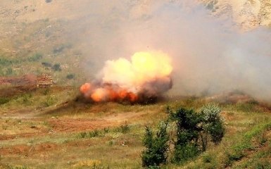 Украинские военные показали на видео уничтожение боевиков на Донбассе