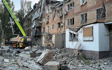 В Миколаєві з під завалів житлового будинку дістали 11-річну дитину