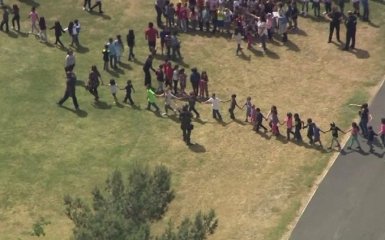 У школі Каліфорнії сталася стрілянина, є загиблі: з'явилося відео