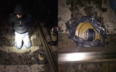 У Харківській області замінували міст: опубліковані фото