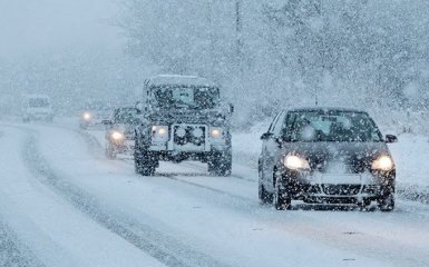 На Україну обрушаться снігопади: українців просять не виходити з дому