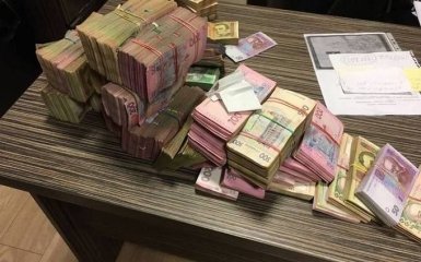 СБУ после громкого обыска обвинили в распространении фальшивок: появились фото