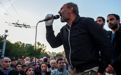 У Вірменії зник затриманий лідер протестів
