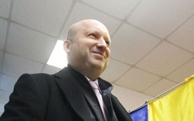 В сети появилось видео шикарных домов родственников Турчинова