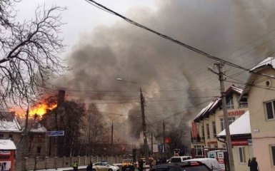 У Чернівцях спалахнула потужна пожежа: з'явилися відео з місця подій