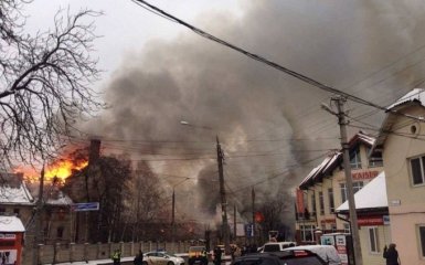 В Черновцах вспыхнул мощный пожар: появились видео с места событий