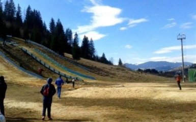 Це злочин: дітей змусили спускатися на лижах жахливою трасою - опубліковані фото