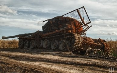 Знищений танк армії РФ