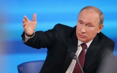 Путин перенес итоговую пресс-конференцию: в сети иронизируют