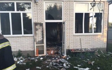 Под Киевом сожгли дом адвоката "бриллиантового" прокурора: опубликованы фото
